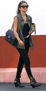 Fashion Inspiration: Olive vest inspired by Selena Gomez