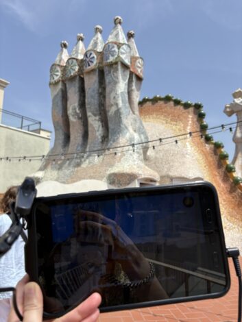 Barcelona itinerary for Kids Casa Battlo augmented reality